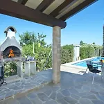 Villa Francisca by Villa Plus